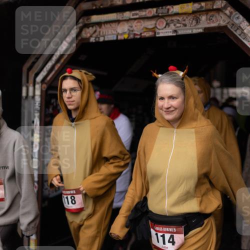 07.12.2025 - St. Pauli X-Mass-Run No. 15 Michael Strokosch http://msf.ph/oto/9362100 07.12.2025 10:34:47 Laufen 17, 18, 196, 1082, 15, 114 meine-sportfotos.de