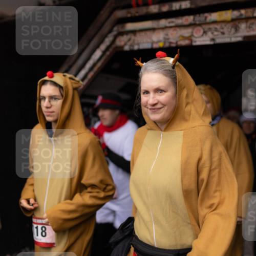 07.12.2025 - St. Pauli X-Mass-Run No. 15 Michael Strokosch http://msf.ph/oto/9362110 07.12.2025 10:34:47 Laufen 77, 18 meine-sportfotos.de