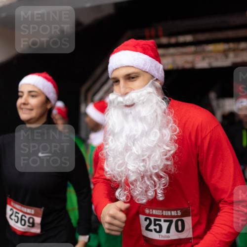 07.12.2025 - St. Pauli X-Mass-Run No. 15 Michael Strokosch http://msf.ph/oto/9362139 07.12.2025 10:35:06 Laufen 2569, 15, 2570 meine-sportfotos.de