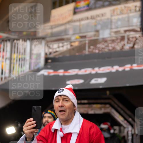 07.12.2025 - St. Pauli X-Mass-Run No. 15 Michael Strokosch http://msf.ph/oto/9362164 07.12.2025 10:35:31 Laufen 71, 15, 2454 meine-sportfotos.de