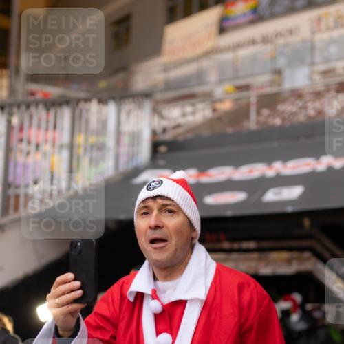 07.12.2025 - St. Pauli X-Mass-Run No. 15 Michael Strokosch http://msf.ph/oto/9362168 07.12.2025 10:35:31 Laufen 15, 2454 meine-sportfotos.de
