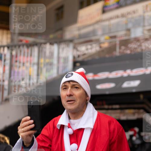 07.12.2025 - St. Pauli X-Mass-Run No. 15 Michael Strokosch http://msf.ph/oto/9362169 07.12.2025 10:35:31 Laufen 190101, 15, 2454 meine-sportfotos.de
