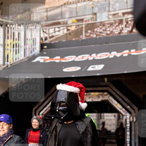 07.12.2025 - St. Pauli X-Mass-Run No. 15 Michael Strokosch http://msf.ph/oto/9362175 07.12.2025 10:35:33 Laufen 15, 257, 1900, 15, 1256 meine-sportfotos.de