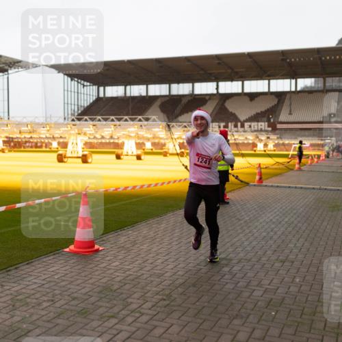 07.12.2025 - St. Pauli X-Mass-Run No. 15 Michael Strokosch http://msf.ph/oto/9362201 07.12.2025 10:53:05 Laufen 1241 meine-sportfotos.de