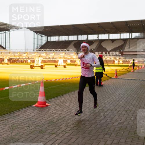 07.12.2025 - St. Pauli X-Mass-Run No. 15 Michael Strokosch http://msf.ph/oto/9362204 07.12.2025 10:53:05 Laufen 12, 1 meine-sportfotos.de