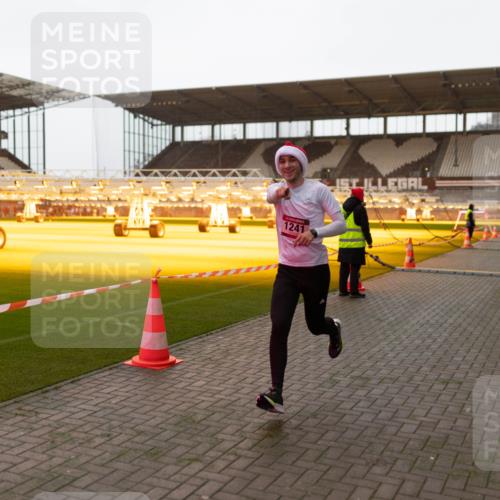 07.12.2025 - St. Pauli X-Mass-Run No. 15 Michael Strokosch http://msf.ph/oto/9362205 07.12.2025 10:53:05 Laufen 1241 meine-sportfotos.de