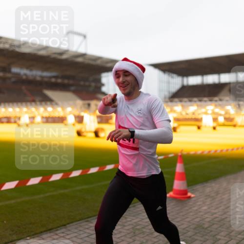 07.12.2025 - St. Pauli X-Mass-Run No. 15 Michael Strokosch http://msf.ph/oto/9362222 07.12.2025 10:53:06 Laufen 000000 meine-sportfotos.de