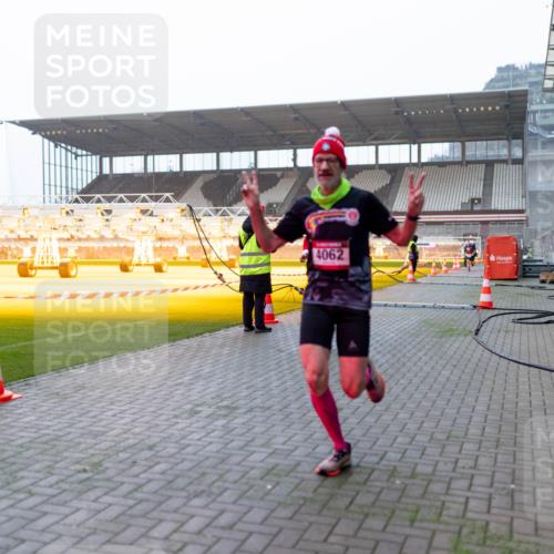 07.12.2025 - St. Pauli X-Mass-Run No. 15 Michael Strokosch http://msf.ph/oto/9362259 07.12.2025 10:54:08 Laufen 4062 meine-sportfotos.de
