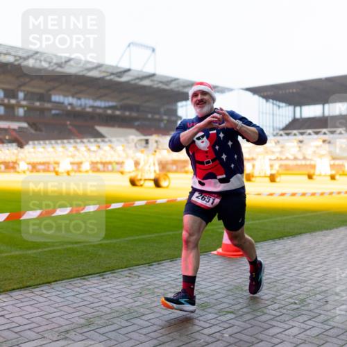 07.12.2025 - St. Pauli X-Mass-Run No. 15 Michael Strokosch http://msf.ph/oto/9362285 07.12.2025 10:54:20 Laufen 2651 meine-sportfotos.de