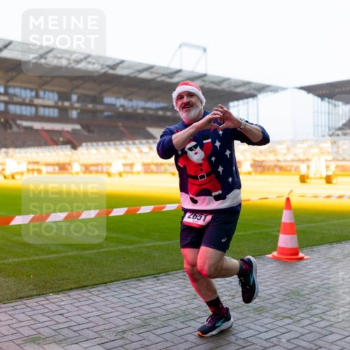 07.12.2025 - St. Pauli X-Mass-Run No. 15 Michael Strokosch http://msf.ph/oto/9362291 07.12.2025 10:54:20 Laufen 2651 meine-sportfotos.de