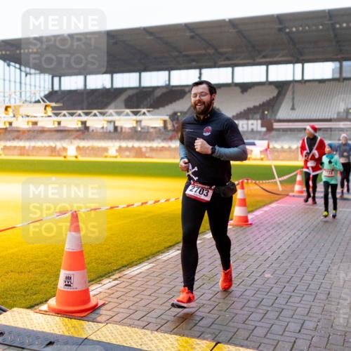 07.12.2025 - St. Pauli X-Mass-Run No. 15 Michael Strokosch http://msf.ph/oto/9362306 07.12.2025 10:54:55 Laufen 040, 66, 93, 02, 22, 2703, 1722 meine-sportfotos.de