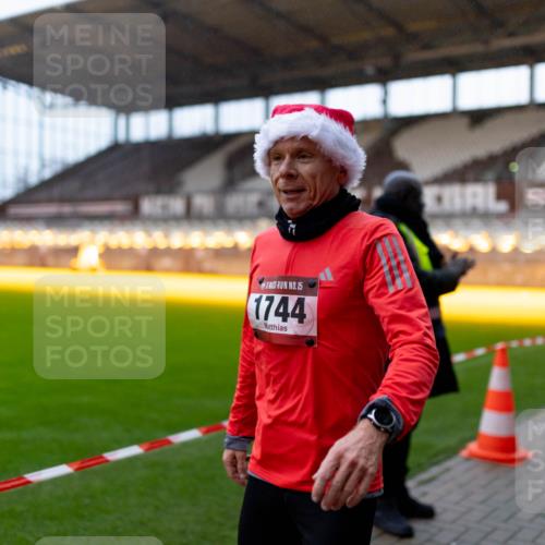 07.12.2025 - St. Pauli X-Mass-Run No. 15 Michael Strokosch http://msf.ph/oto/9362330 07.12.2025 10:55:45 Laufen 15, 1744 meine-sportfotos.de