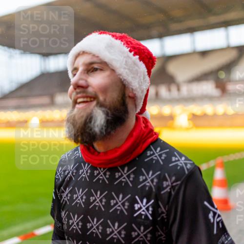 07.12.2025 - St. Pauli X-Mass-Run No. 15 Michael Strokosch http://msf.ph/oto/9362348 07.12.2025 10:56:12 Laufen  meine-sportfotos.de