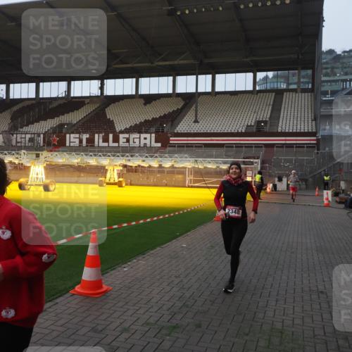 07.12.2025 - St. Pauli X-Mass-Run No. 15 Fabian Wolf http://msf.ph/oto/9362354 07.12.2025 10:00:39 Ziel 855, 1418, 1976, 2348, 3084 meine-sportfotos.de