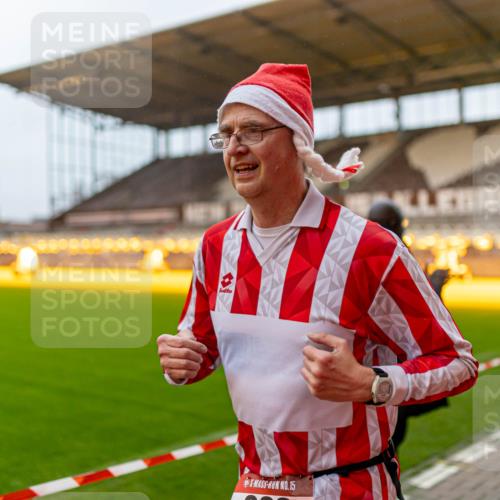 07.12.2025 - St. Pauli X-Mass-Run No. 15 Michael Strokosch http://msf.ph/oto/9362372 07.12.2025 10:56:45 Laufen 15 meine-sportfotos.de