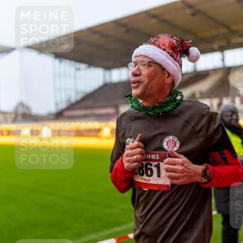 07.12.2025 - St. Pauli X-Mass-Run No. 15 Michael Strokosch http://msf.ph/oto/9362415 07.12.2025 10:57:01 Laufen 15, 861 meine-sportfotos.de