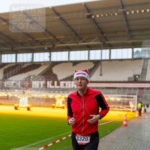 07.12.2025 - St. Pauli X-Mass-Run No. 15 Michael Strokosch http://msf.ph/oto/9362424 07.12.2025 10:57:11 Laufen 1, 1, 49, 3320 meine-sportfotos.de
