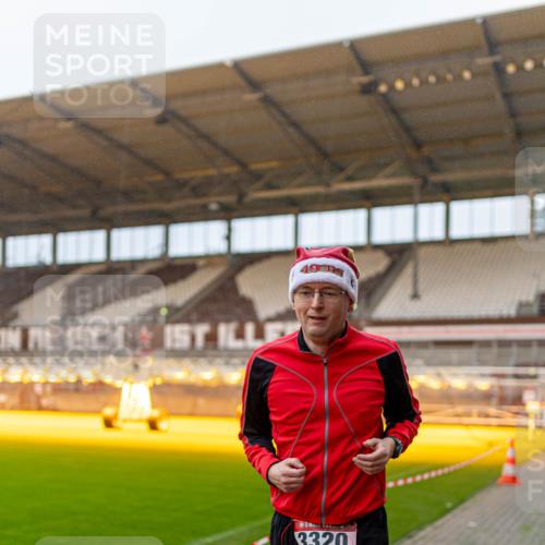 07.12.2025 - St. Pauli X-Mass-Run No. 15 Michael Strokosch http://msf.ph/oto/9362428 07.12.2025 10:57:11 Laufen 15, 49, 3320 meine-sportfotos.de