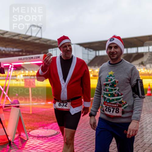 07.12.2025 - St. Pauli X-Mass-Run No. 15 Michael Strokosch http://msf.ph/oto/9362443 07.12.2025 10:58:37 Laufen 632, 5, 2678 meine-sportfotos.de
