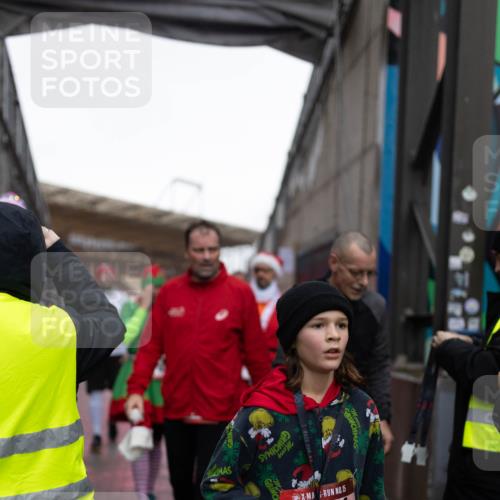 07.12.2025 - St. Pauli X-Mass-Run No. 15 Michael Strokosch http://msf.ph/oto/9362475 07.12.2025 10:59:13 Laufen 5, 31 meine-sportfotos.de