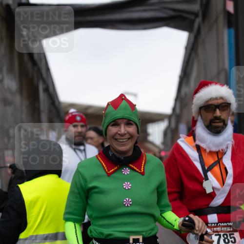 07.12.2025 - St. Pauli X-Mass-Run No. 15 Michael Strokosch http://msf.ph/oto/9362489 07.12.2025 10:59:21 Laufen 33, 15, 1782, 785 meine-sportfotos.de