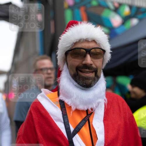 07.12.2025 - St. Pauli X-Mass-Run No. 15 Michael Strokosch http://msf.ph/oto/9362500 07.12.2025 10:59:23 Laufen 1, 7, 2025, 2025 meine-sportfotos.de