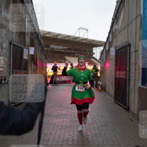 07.12.2025 - St. Pauli X-Mass-Run No. 15 Michael Strokosch http://msf.ph/oto/9362520 07.12.2025 10:59:43 Laufen 939 meine-sportfotos.de
