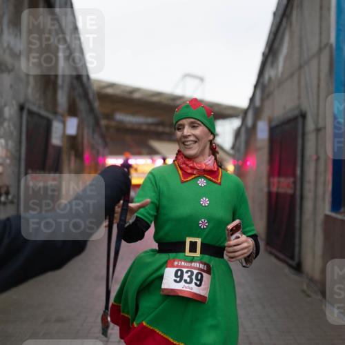 07.12.2025 - St. Pauli X-Mass-Run No. 15 Michael Strokosch http://msf.ph/oto/9362535 07.12.2025 10:59:44 Laufen 15, 939 meine-sportfotos.de
