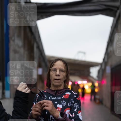 07.12.2025 - St. Pauli X-Mass-Run No. 15 Michael Strokosch http://msf.ph/oto/9362565 07.12.2025 10:59:49 Laufen 15, 1120 meine-sportfotos.de