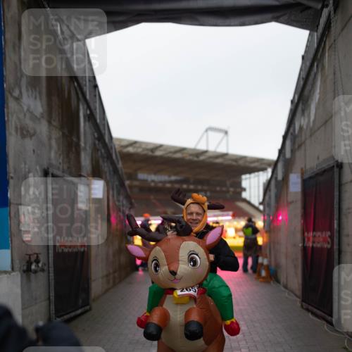07.12.2025 - St. Pauli X-Mass-Run No. 15 Michael Strokosch http://msf.ph/oto/9362585 07.12.2025 10:59:52 Laufen  meine-sportfotos.de