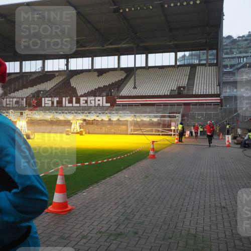 07.12.2025 - St. Pauli X-Mass-Run No. 15 Fabian Wolf http://msf.ph/oto/9362588 07.12.2025 10:01:20 Ziel 780, 783, 801, 1124, 1887, 1892, 2528 meine-sportfotos.de