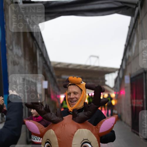 07.12.2025 - St. Pauli X-Mass-Run No. 15 Michael Strokosch http://msf.ph/oto/9362602 07.12.2025 10:59:54 Laufen 2207, 265 meine-sportfotos.de