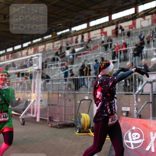 07.12.2025 - St. Pauli X-Mass-Run No. 15 Michael Strokosch http://msf.ph/oto/9362640 07.12.2025 11:00:34 Laufen 354, 1404, 802, 1 meine-sportfotos.de