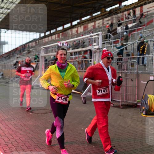 07.12.2025 - St. Pauli X-Mass-Run No. 15 Michael Strokosch http://msf.ph/oto/9362647 07.12.2025 11:00:51 Laufen 4129, 2140, 2141 meine-sportfotos.de