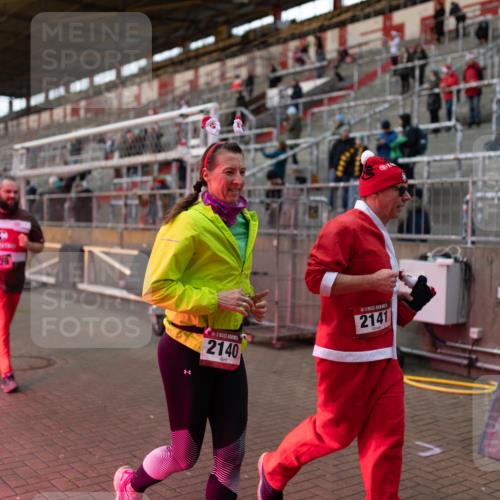 07.12.2025 - St. Pauli X-Mass-Run No. 15 Michael Strokosch http://msf.ph/oto/9362658 07.12.2025 11:00:51 Laufen 4120, 2140, 2141 meine-sportfotos.de