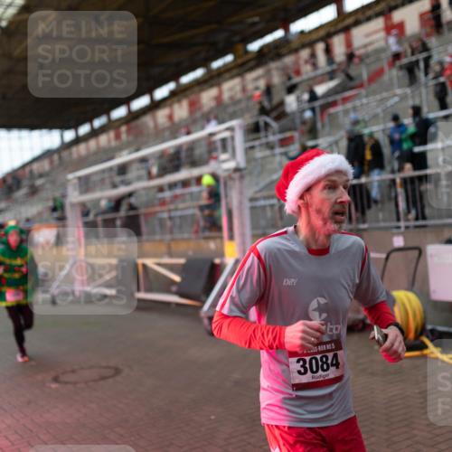 07.12.2025 - St. Pauli X-Mass-Run No. 15 Michael Strokosch http://msf.ph/oto/9362664 07.12.2025 11:01:11 Laufen 15, 3084 meine-sportfotos.de
