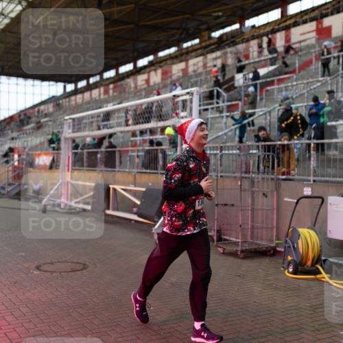 07.12.2025 - St. Pauli X-Mass-Run No. 15 Michael Strokosch http://msf.ph/oto/9362673 07.12.2025 11:01:29 Laufen 18 meine-sportfotos.de