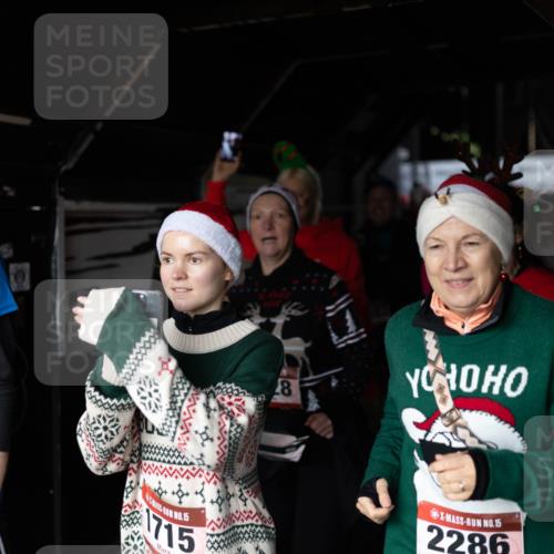 07.12.2025 - St. Pauli X-Mass-Run No. 15 Michael Strokosch http://msf.ph/oto/9362714 07.12.2025 11:13:13 Laufen 041, 15, 1715, 8, 72, 15, 2286 meine-sportfotos.de