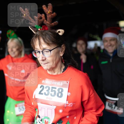 07.12.2025 - St. Pauli X-Mass-Run No. 15 Michael Strokosch http://msf.ph/oto/9362721 07.12.2025 11:13:14 Laufen 558, 15, 2358, 9812 meine-sportfotos.de