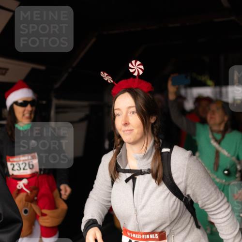 07.12.2025 - St. Pauli X-Mass-Run No. 15 Michael Strokosch http://msf.ph/oto/9362763 07.12.2025 11:13:27 Laufen 2326, 15 meine-sportfotos.de
