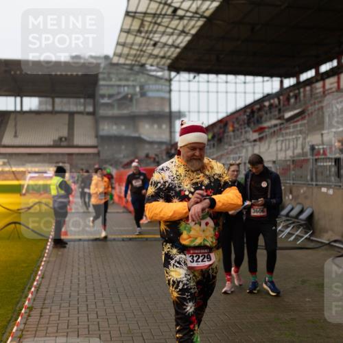 07.12.2025 - St. Pauli X-Mass-Run No. 15 Michael Strokosch http://msf.ph/oto/9362837 07.12.2025 11:19:33 Laufen 3229, 3606, 240, 387 meine-sportfotos.de