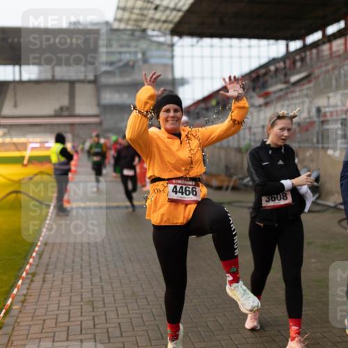 07.12.2025 - St. Pauli X-Mass-Run No. 15 Michael Strokosch http://msf.ph/oto/9362856 07.12.2025 11:19:36 Laufen 00000, 4466, 3608, 3606 meine-sportfotos.de