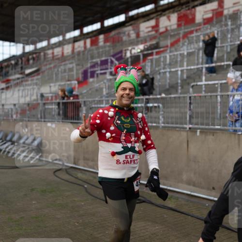 07.12.2025 - St. Pauli X-Mass-Run No. 15 Michael Strokosch http://msf.ph/oto/9362870 07.12.2025 11:19:54 Laufen 433 meine-sportfotos.de