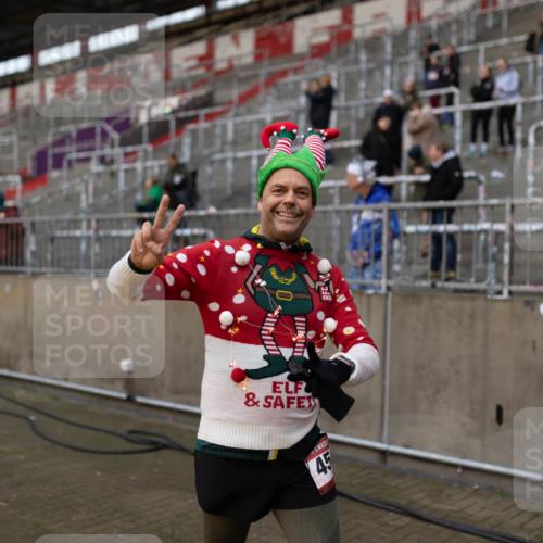 07.12.2025 - St. Pauli X-Mass-Run No. 15 Michael Strokosch http://msf.ph/oto/9362885 07.12.2025 11:19:55 Laufen 45 meine-sportfotos.de
