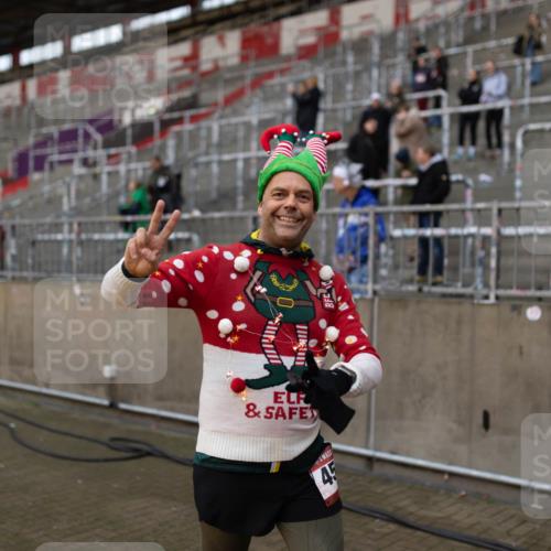 07.12.2025 - St. Pauli X-Mass-Run No. 15 Michael Strokosch http://msf.ph/oto/9362887 07.12.2025 11:19:55 Laufen 8, 45 meine-sportfotos.de
