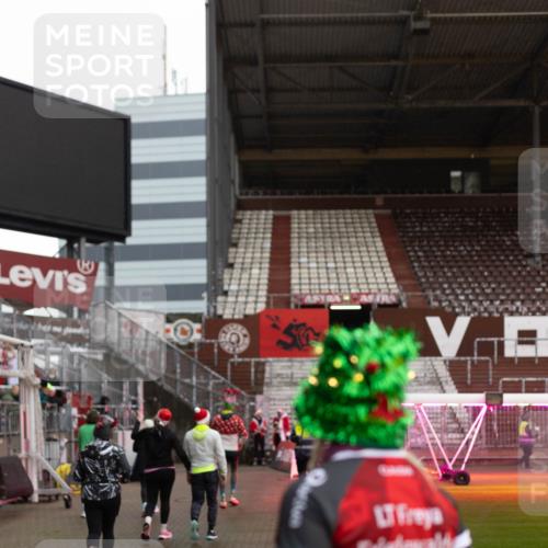 07.12.2025 - St. Pauli X-Mass-Run No. 15 Michael Strokosch http://msf.ph/oto/9362911 07.12.2025 11:20:06 Laufen  meine-sportfotos.de