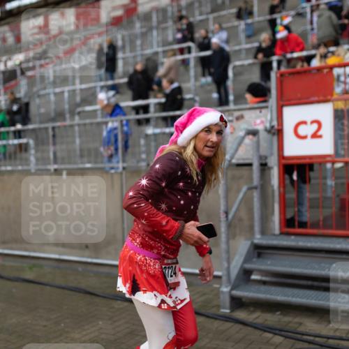07.12.2025 - St. Pauli X-Mass-Run No. 15 Michael Strokosch http://msf.ph/oto/9362916 07.12.2025 11:20:14 Laufen 724, 2 meine-sportfotos.de