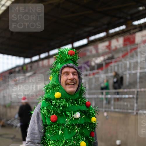 07.12.2025 - St. Pauli X-Mass-Run No. 15 Michael Strokosch http://msf.ph/oto/9363013 07.12.2025 11:21:01 Laufen 3832 meine-sportfotos.de