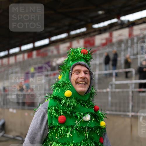 07.12.2025 - St. Pauli X-Mass-Run No. 15 Michael Strokosch http://msf.ph/oto/9363020 07.12.2025 11:21:01 Laufen 3832 meine-sportfotos.de