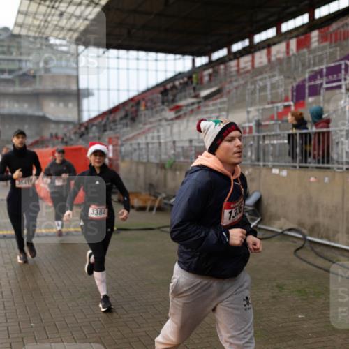 07.12.2025 - St. Pauli X-Mass-Run No. 15 Michael Strokosch http://msf.ph/oto/9363024 07.12.2025 11:21:40 Laufen 3384, 1316 meine-sportfotos.de